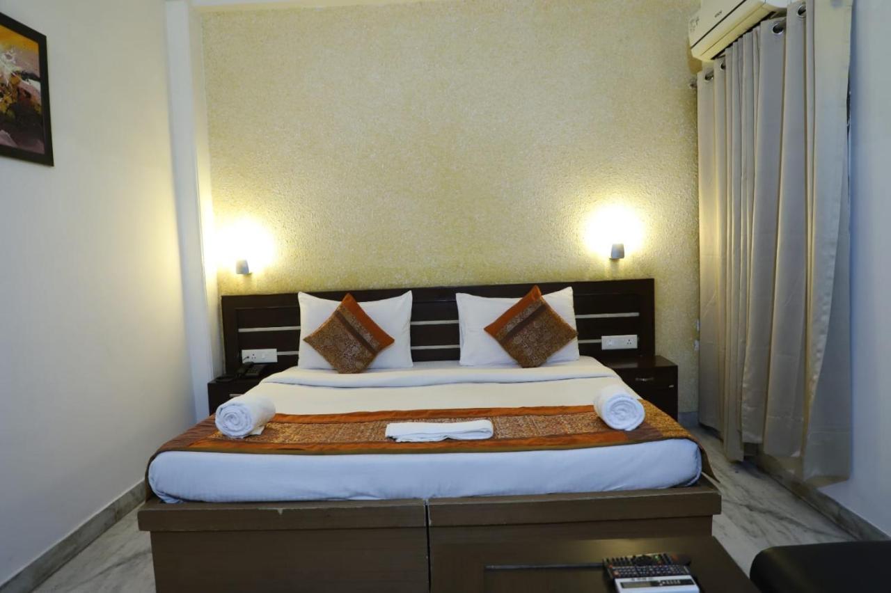 Hotel Tara Palace By Goyal Hoteliers Agra  Exterior foto