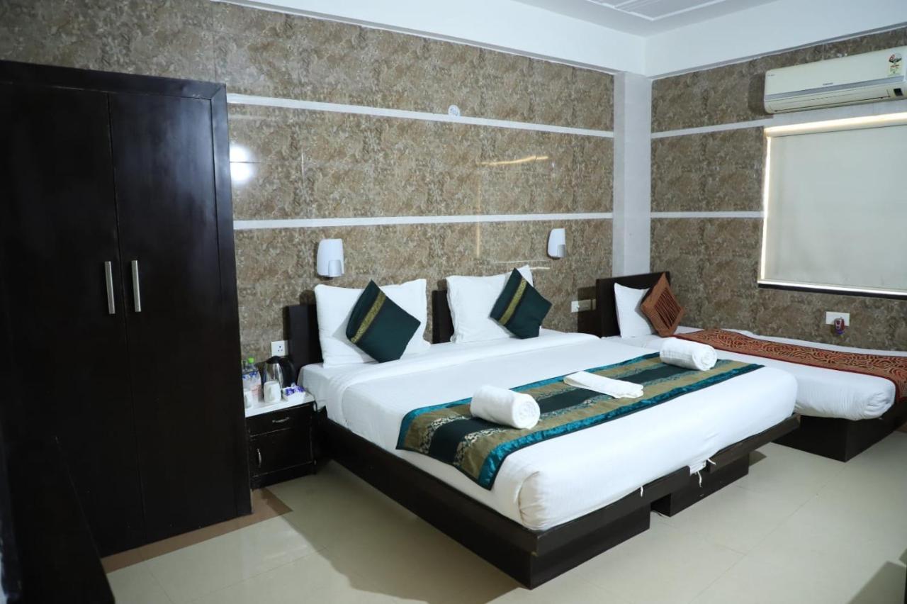 Hotel Tara Palace By Goyal Hoteliers Agra  Exterior foto