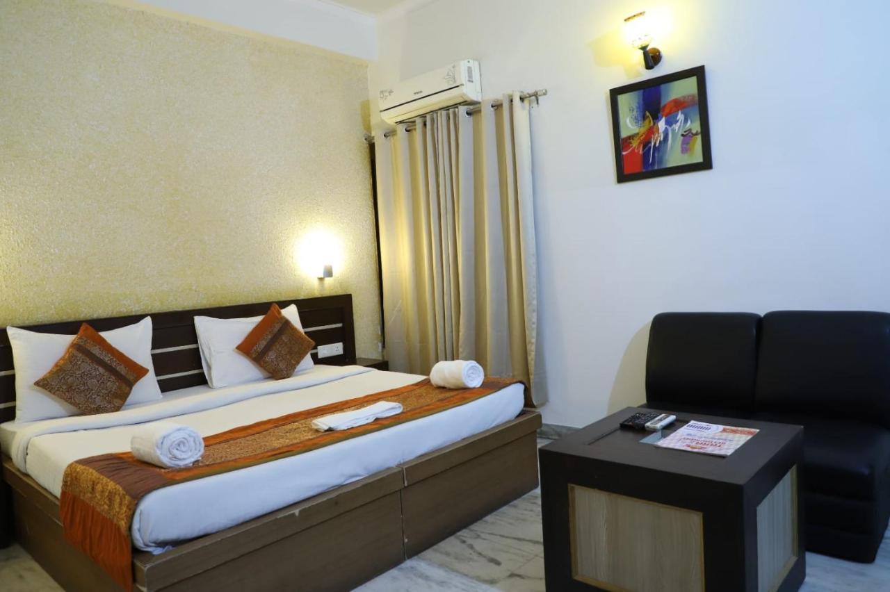 Hotel Tara Palace By Goyal Hoteliers Agra  Exterior foto