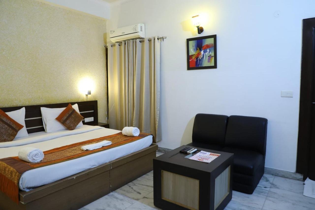 Hotel Tara Palace By Goyal Hoteliers Agra  Exterior foto
