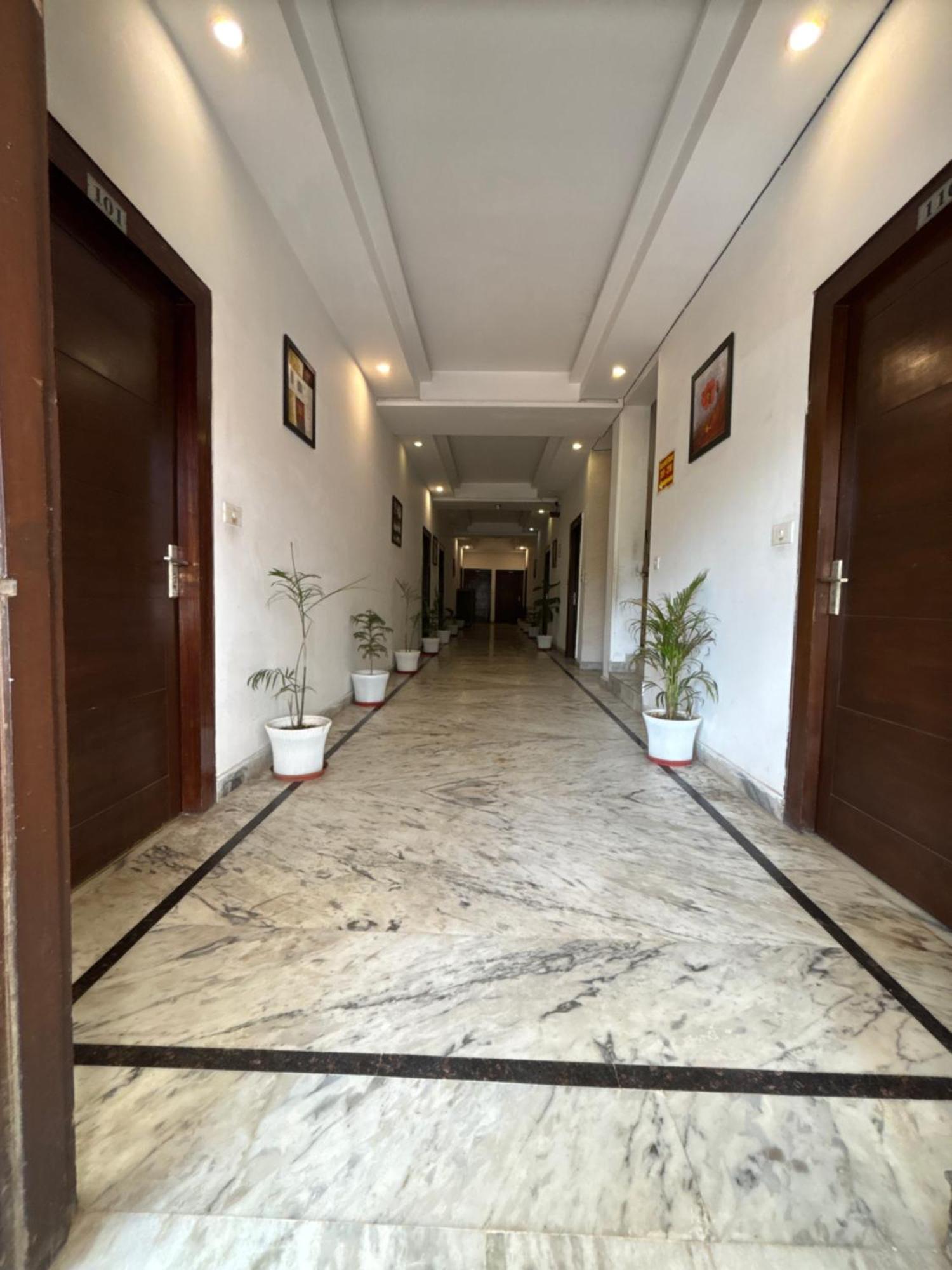 Hotel Tara Palace By Goyal Hoteliers Agra  Exterior foto